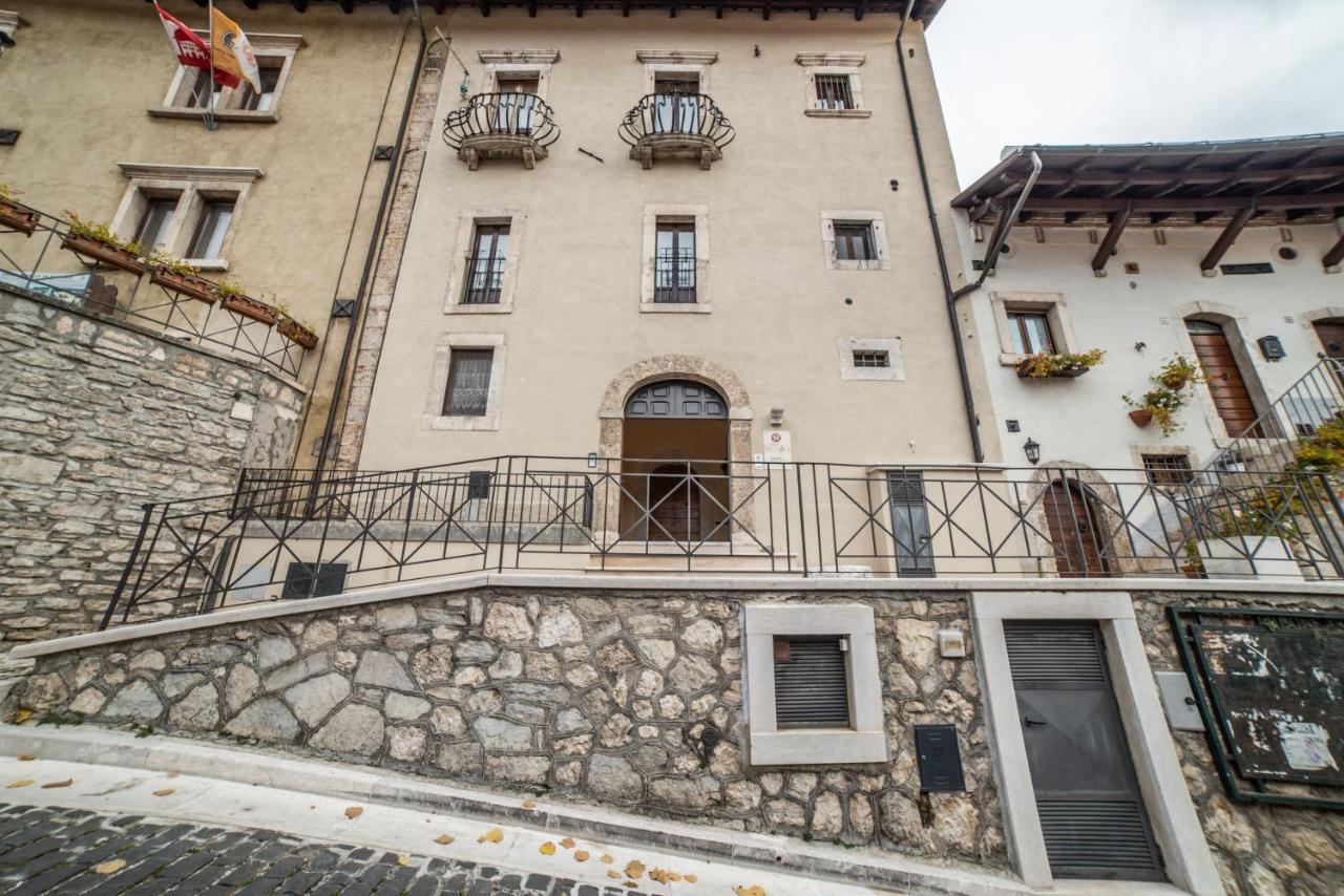 Dimora Fresilia Casa Vacanze Opi Extérieur photo