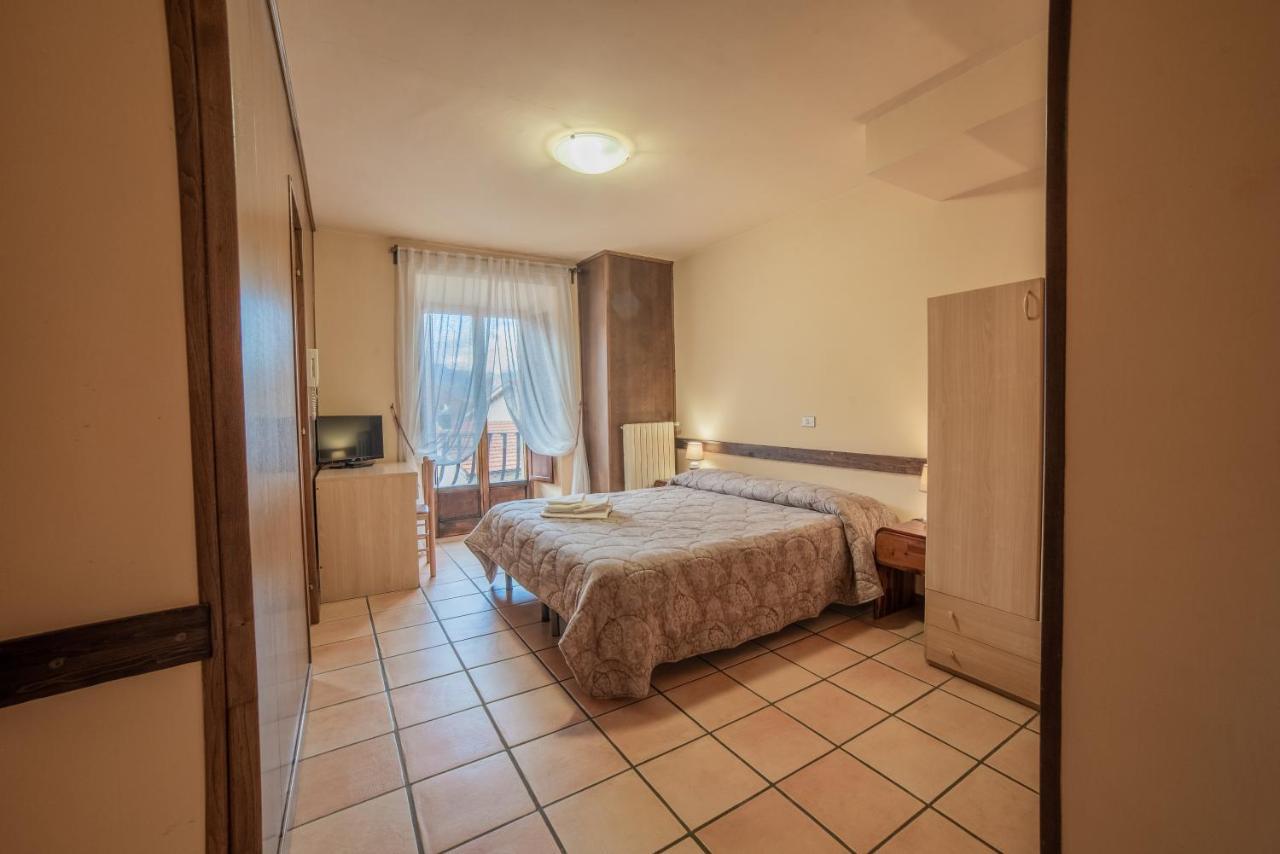 Dimora Fresilia Casa Vacanze Opi Extérieur photo