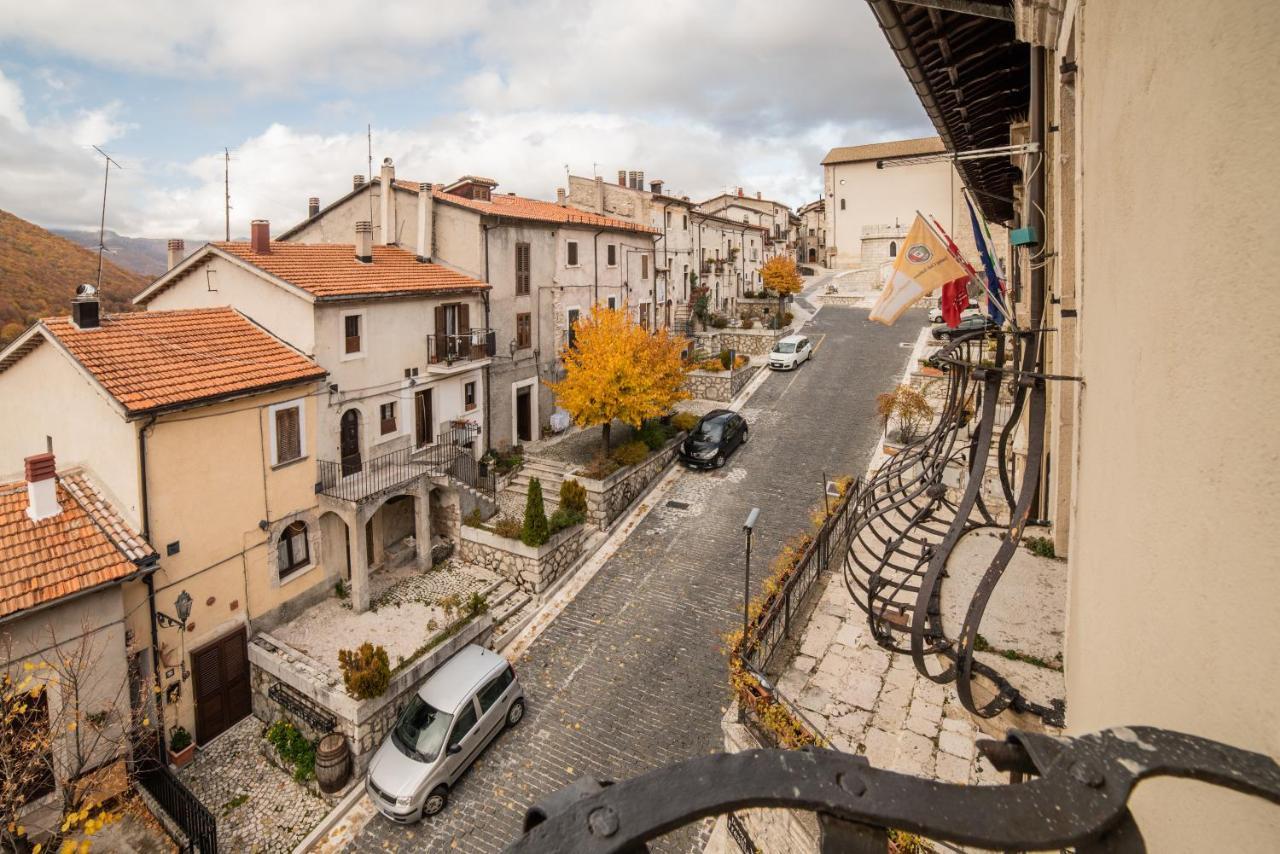 Dimora Fresilia Casa Vacanze Opi Extérieur photo