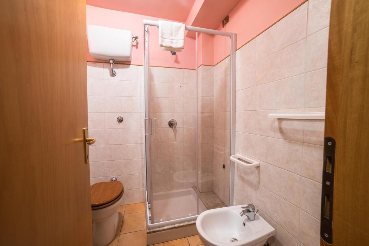 Dimora Fresilia Casa Vacanze Opi Extérieur photo