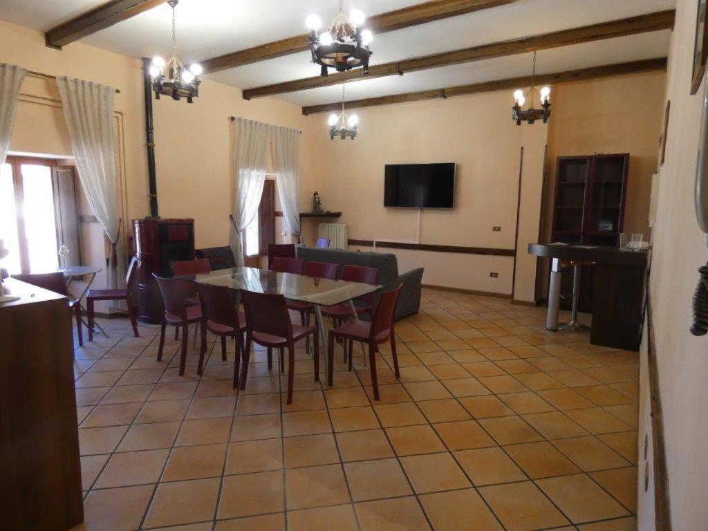 Dimora Fresilia Casa Vacanze Opi Extérieur photo